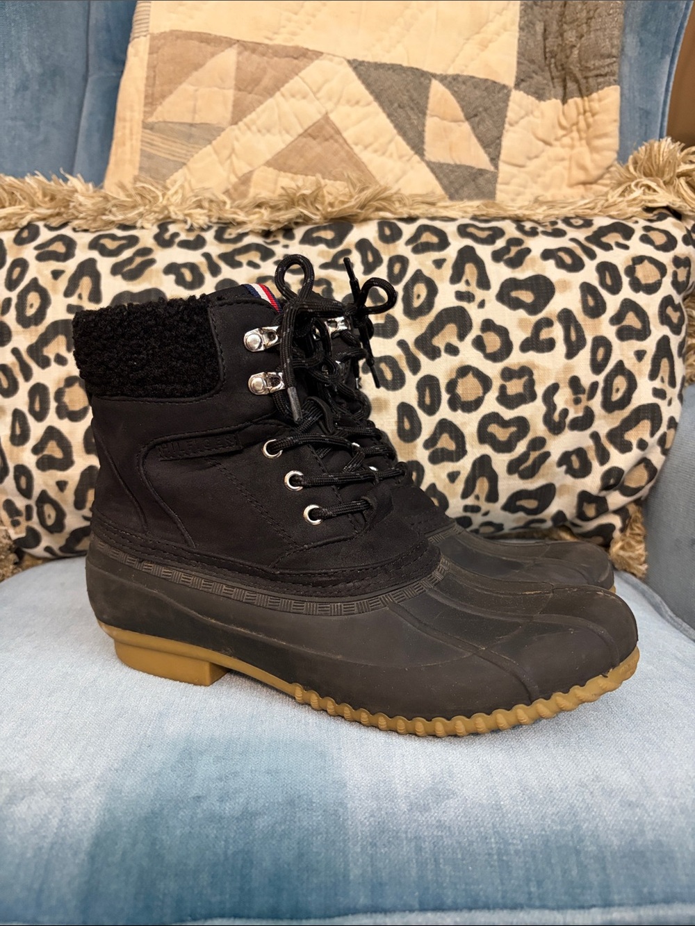 Tommy Hilfiger Black Women's Insulated Lace-Up Duck Boots